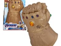 Hasbro Marvel Avengers Infinity War Gauntlet, Electronic Fist Role Play (E1799)